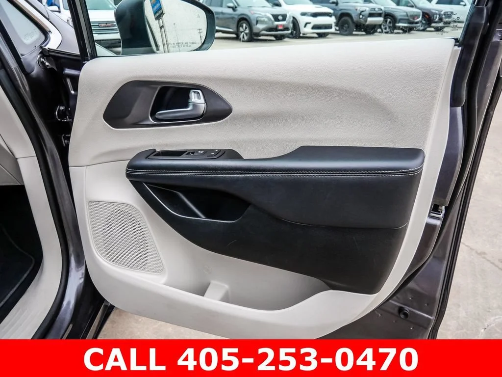 Used 2023 Gray Chrysler Touring L image 19