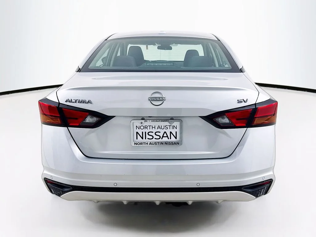 Certified Used 2024 Silver Nissan 2.5 SV image 7