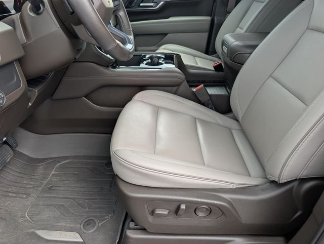 Used 2026  GMC Elevation image 13