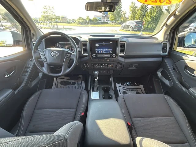 Used 2024 Gray Nissan SV image 9