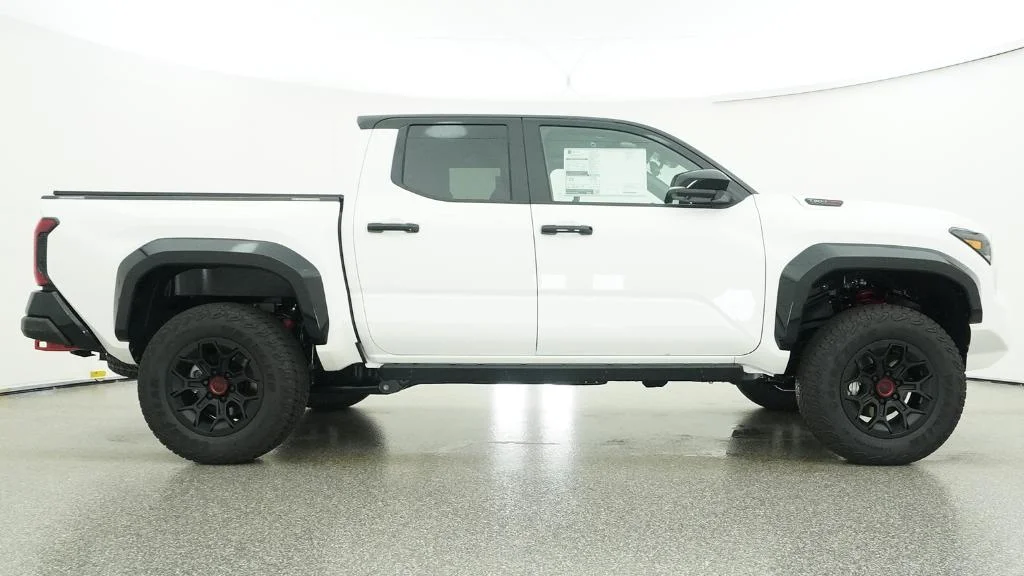 2026 Toyota Tacoma TRD Pro - Photo 9