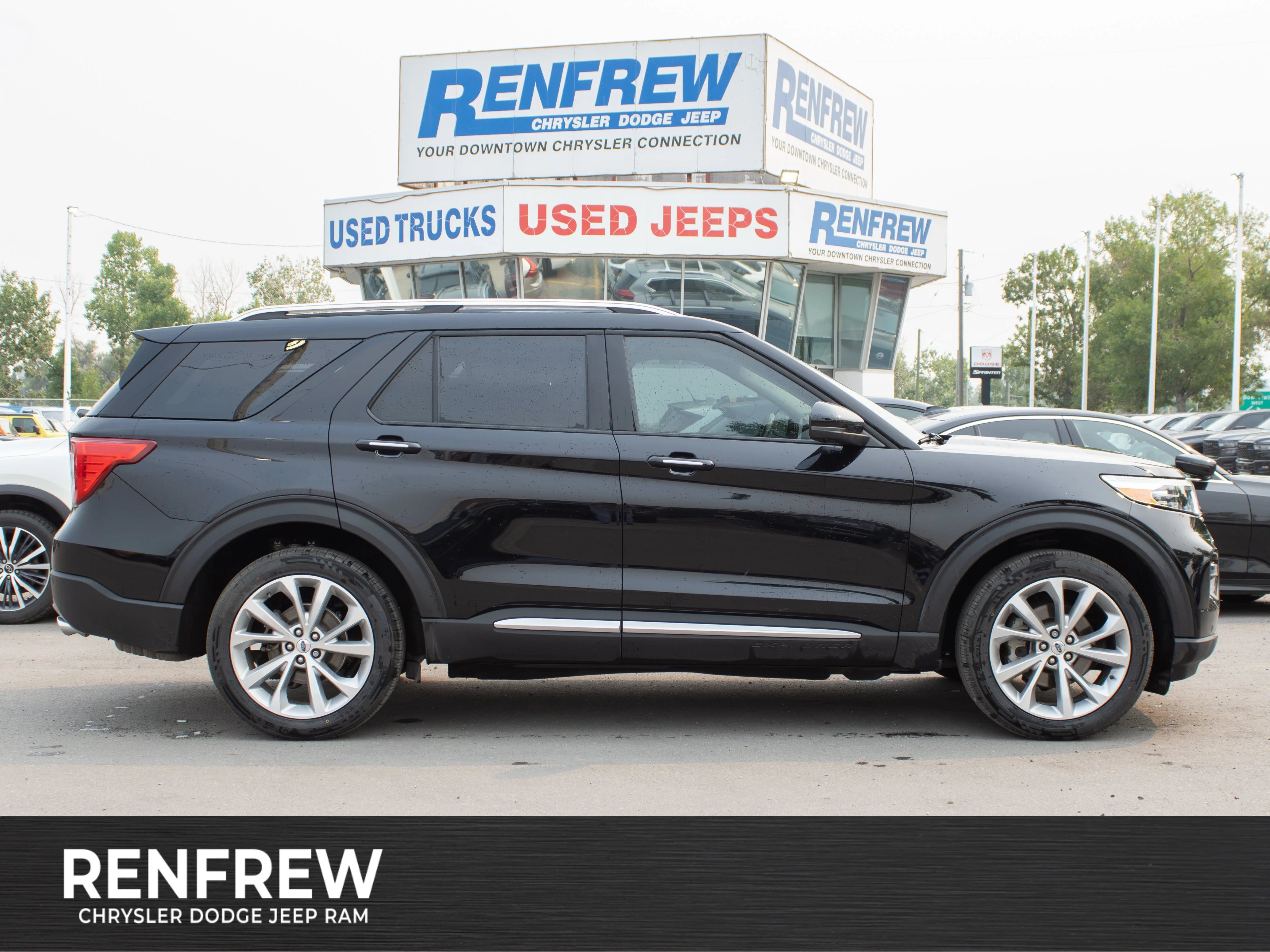 Certified Used 2023 Black Ford Platinum * No Accidents | Apple CarPlay | Luxury 3-Row SUV | Bang & Olufsen | Adaptive Cruise image 1