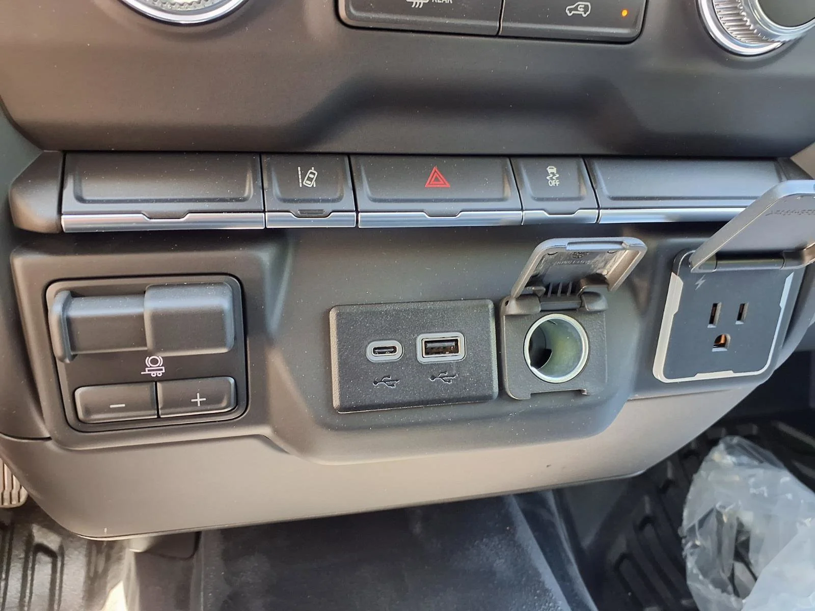 2026 GMC Sierra 3500 Chassis Cab Pro - Photo 9