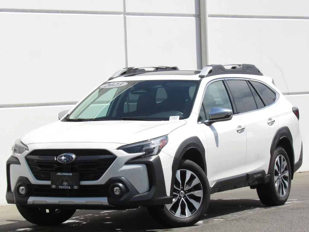 2023 Subaru Outback Touring's photo