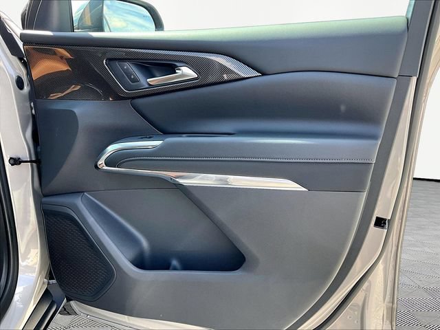 New 2027 Sandstone Gray Chevrolet Z71 image 31