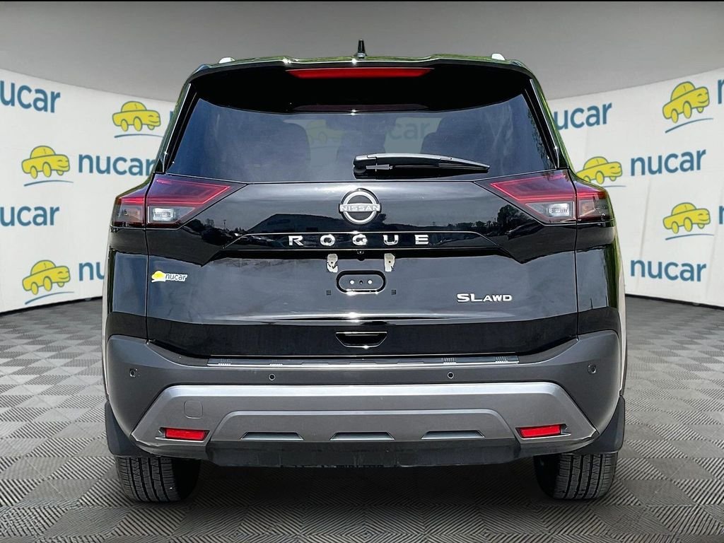 Used 2022 Black Nissan SL image 5