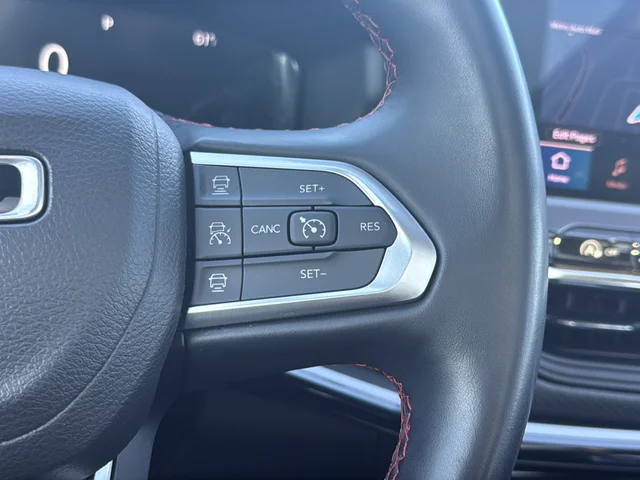 Used 2022 White Jeep Trailhawk image 17