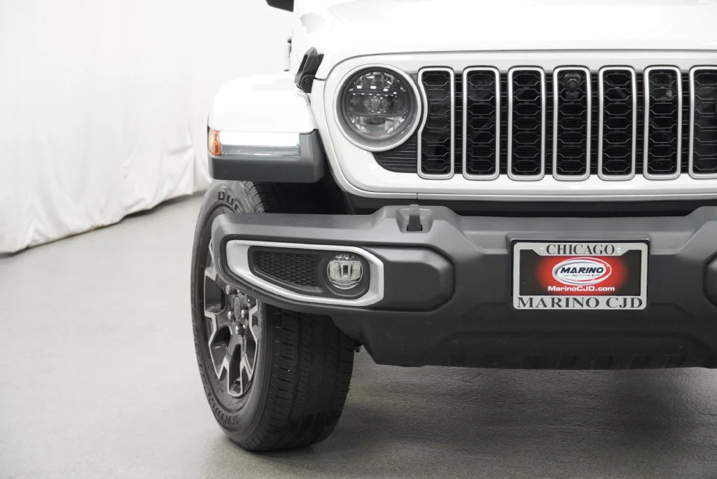 Used 2024 White Jeep Sahara image 11