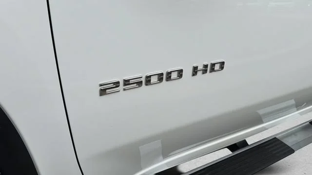 Used 2025 Summit White Chevrolet Custom image 38