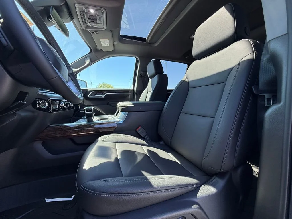 New 2026 Summit White GMC Elevation image 27