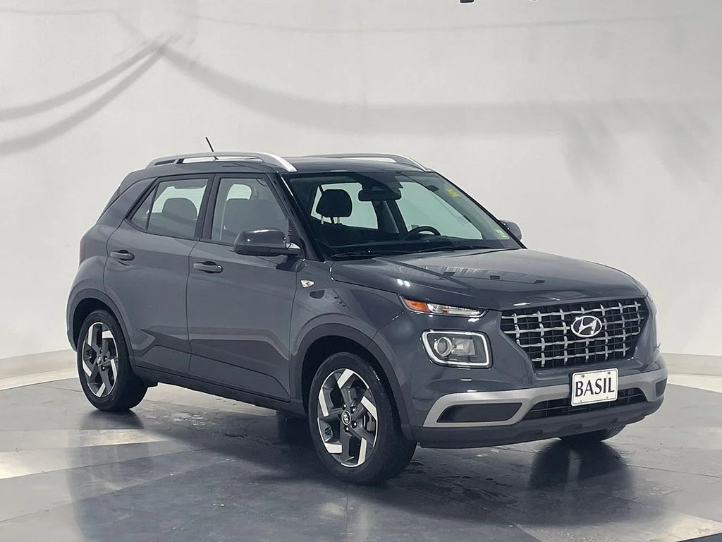Used 2023 Gray Hyundai SEL image 33