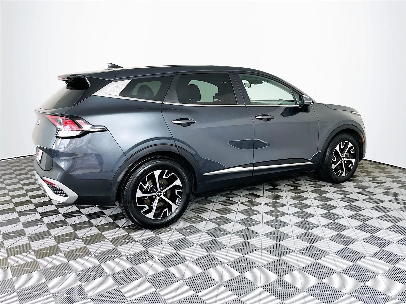 Used 2023 Gravity Gray Kia EX image 10