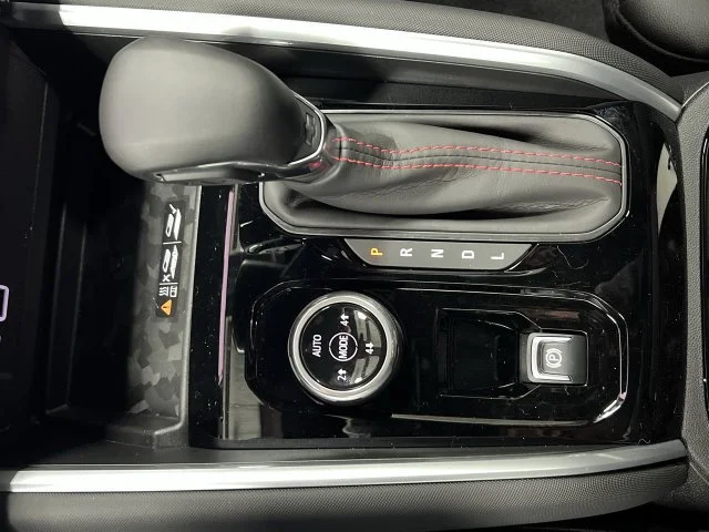 2026 Chevrolet Colorado Z71 - Photo 17
