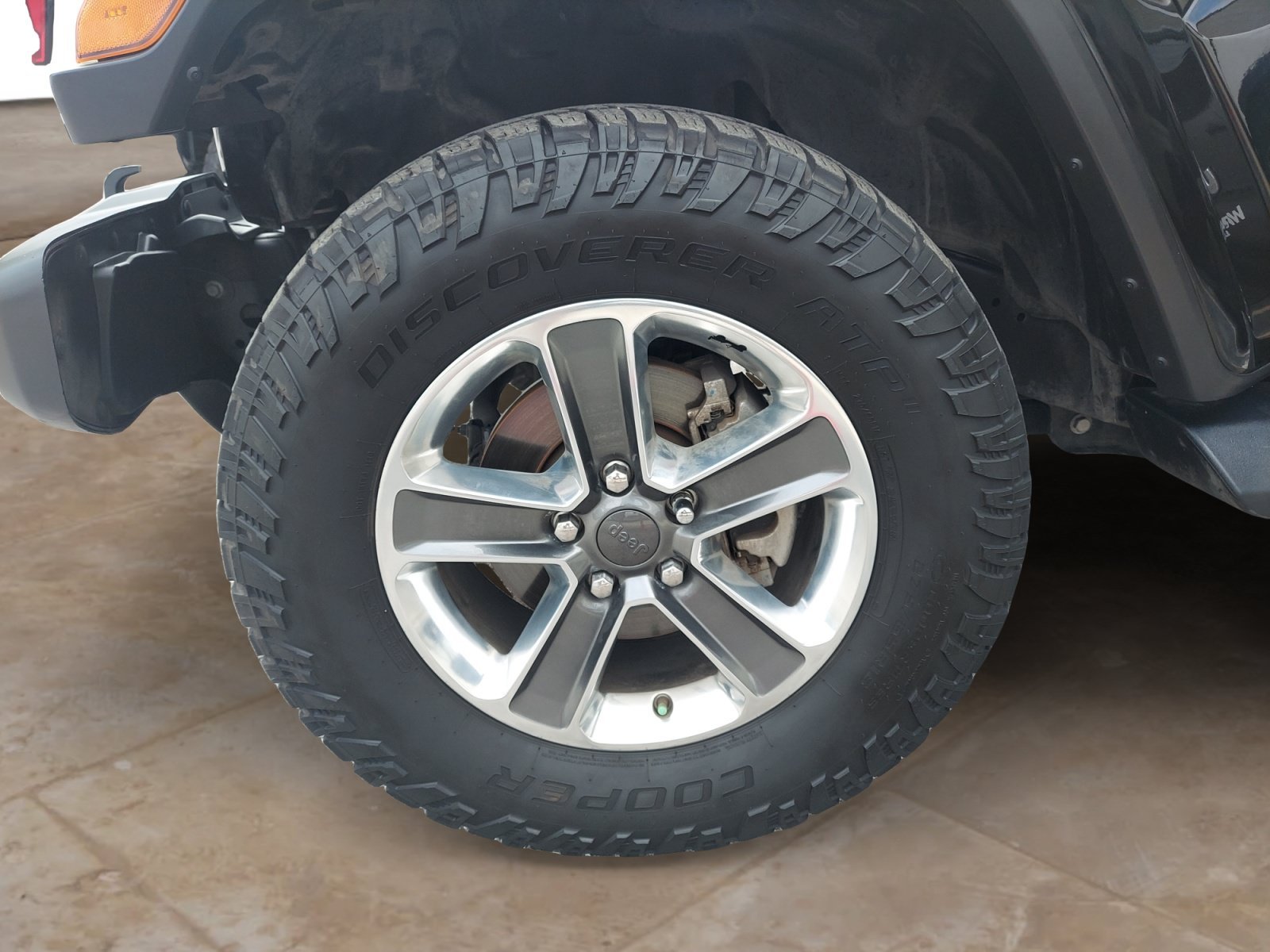 Used 2022 Black Clearcoat Jeep Unlimited Sahara image 28