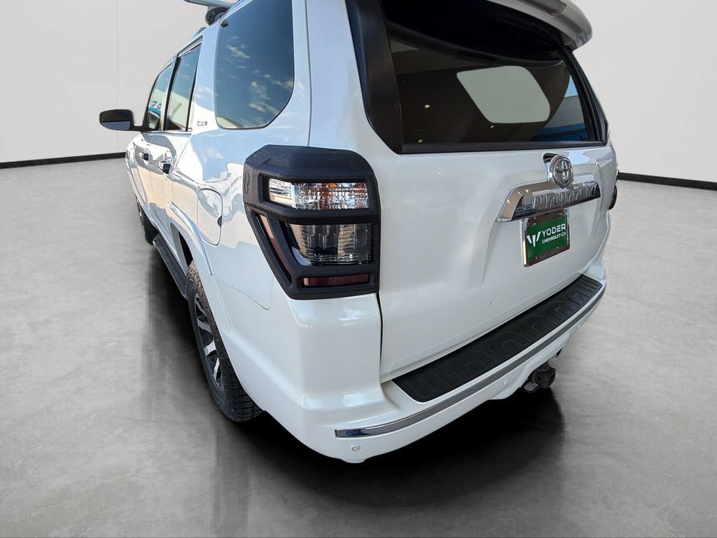 Used 2014  Toyota Limited image 47