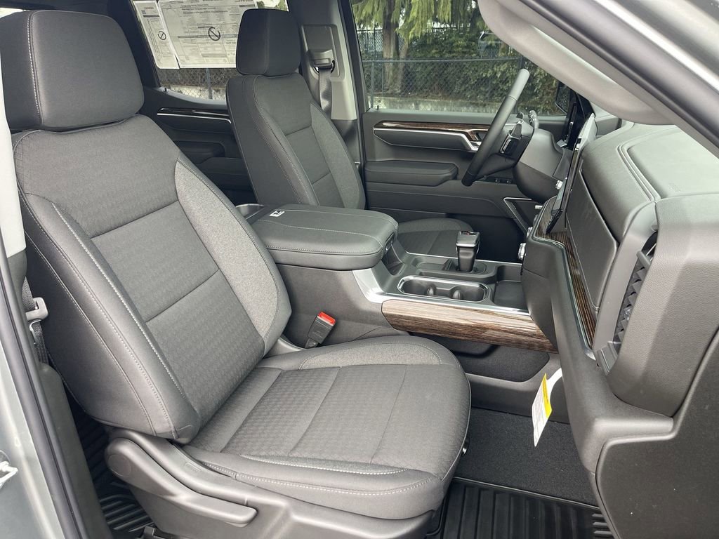 New 2026 Sterling Metallic GMC Elevation image 28