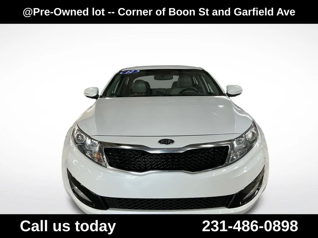 Used 2012 White Kia EX image 8