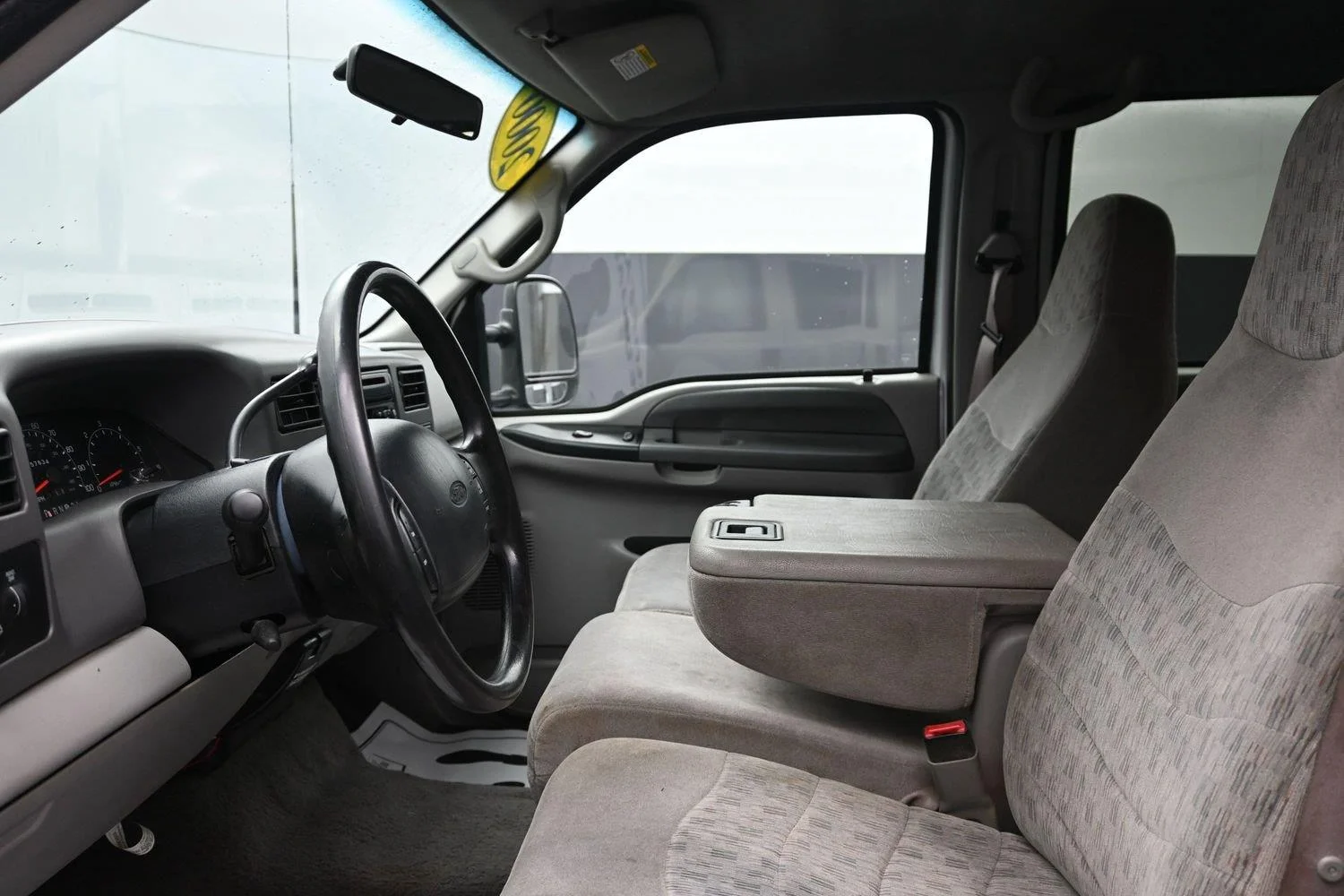 Used 2000  Ford Lariat image 19