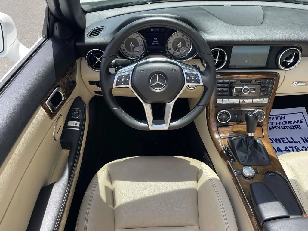 Used 2015 White Mercedes-Benz SLK 250 image 20