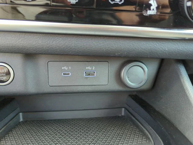 Used 2021 Gray Nissan S image 37