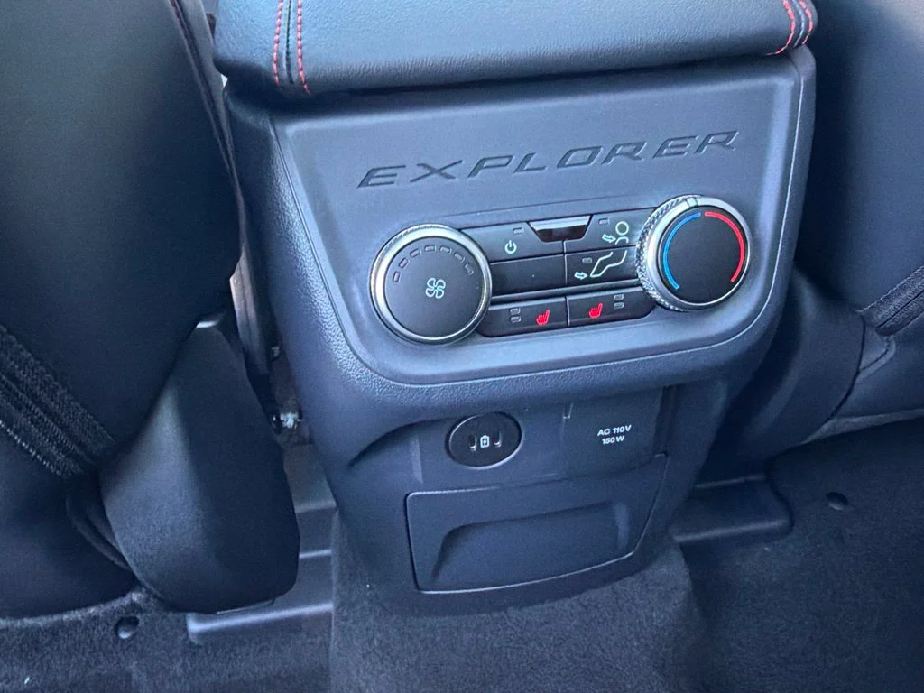 New 2027 Avalanche Gray Ford ST-Line image 15