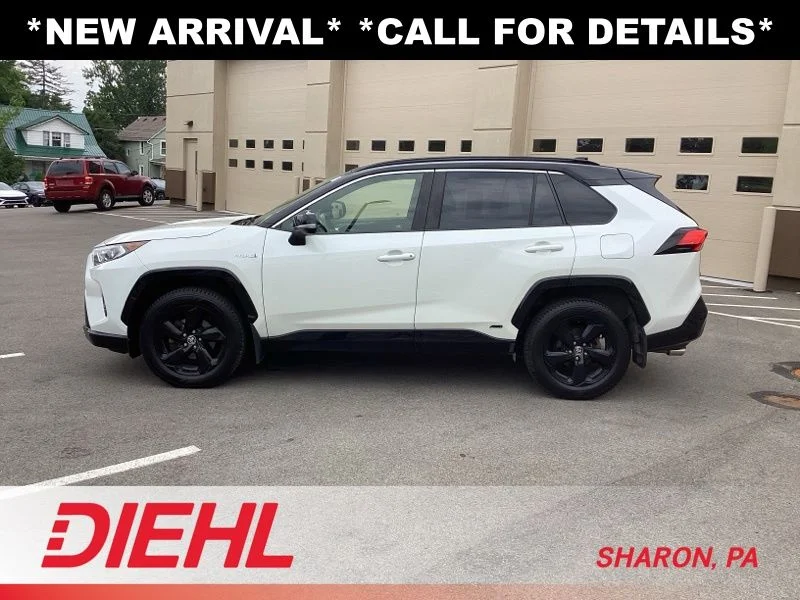 Used 2020 White Toyota XSE image 4