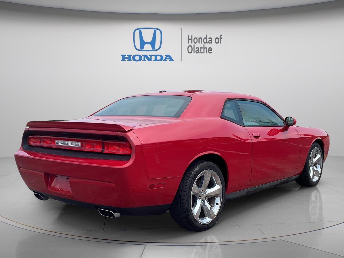 Used 2012 Dodge Challenger SXT with VIN 2C3CDYAG3CH194037 for sale in Kansas City