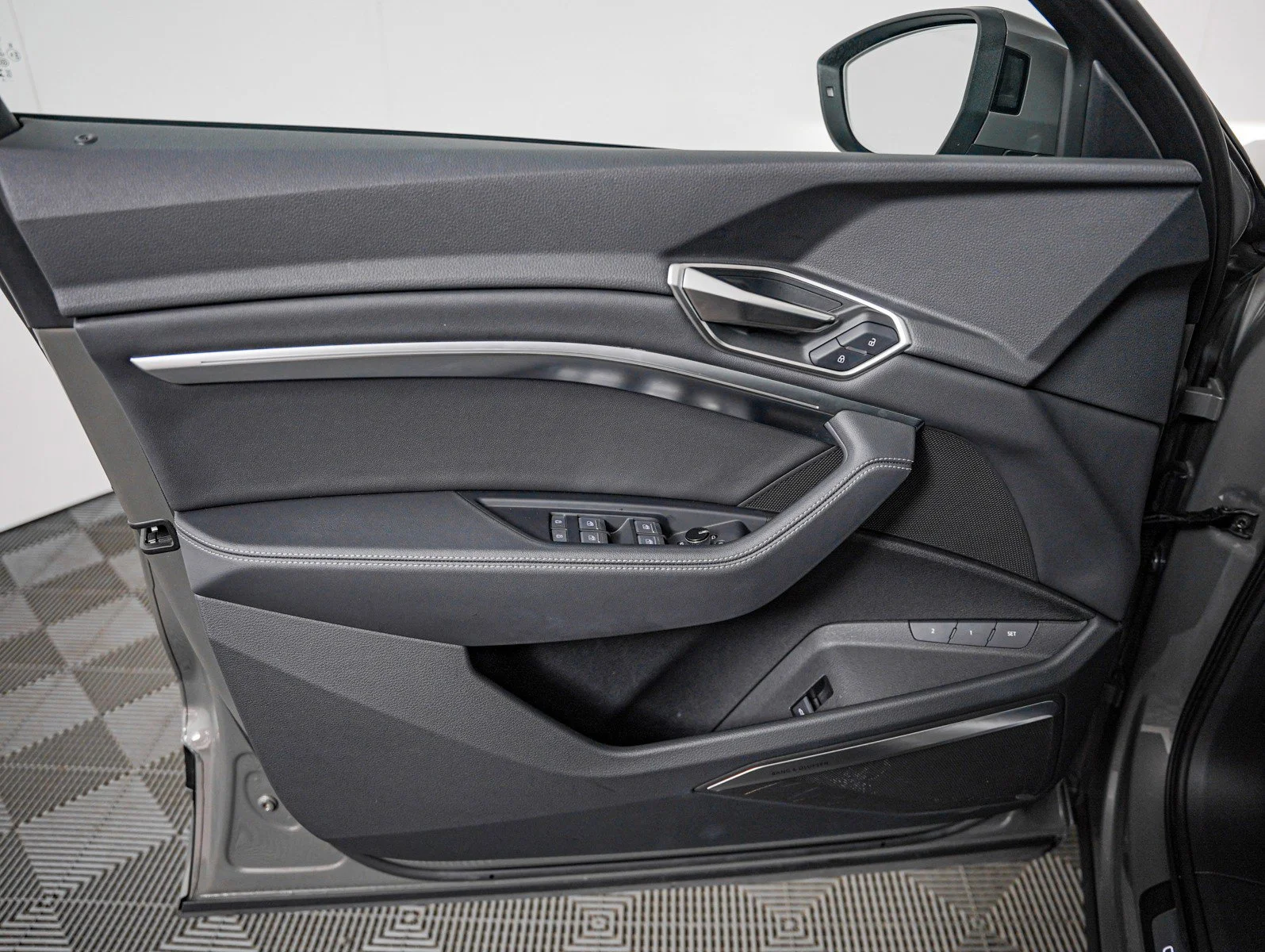 Used 2024 Chronos Gray Audi Premium Plus image 22