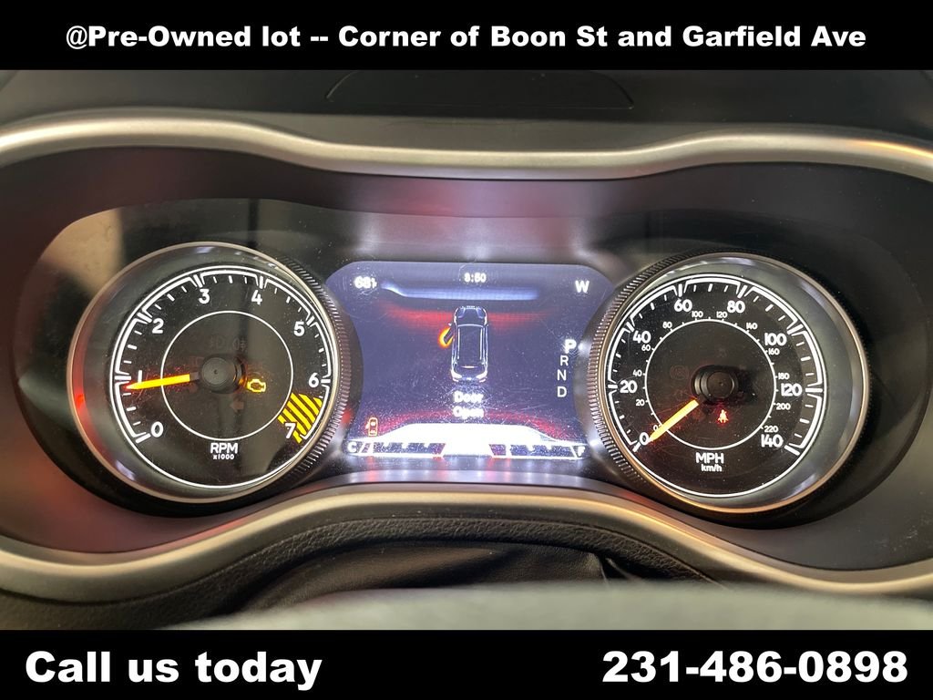 Used 2014 Red Jeep Trailhawk image 21
