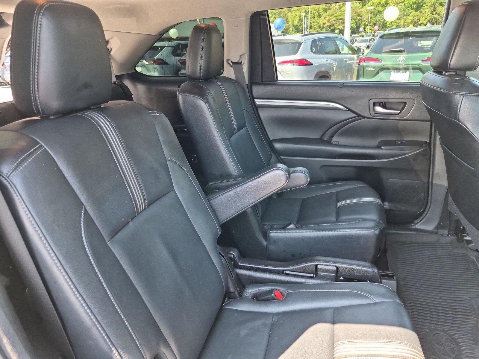 Used 2018 Celestial Silver Metallic Toyota SE image 37