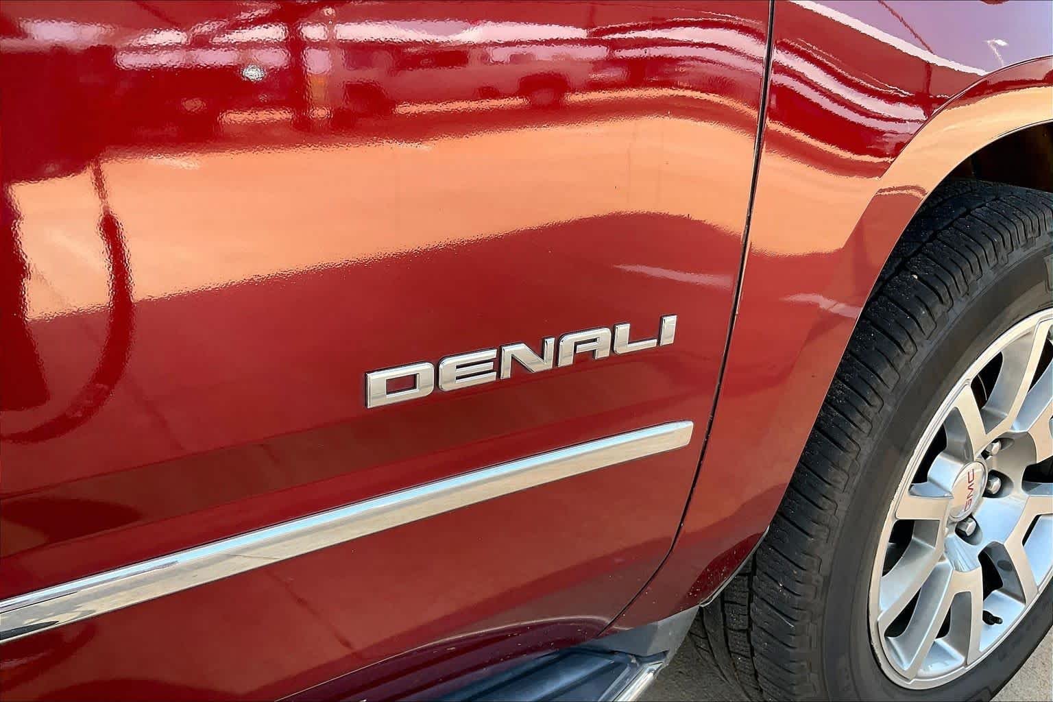 Used 2020 Crimson Red Tintcoat GMC Denali image 9