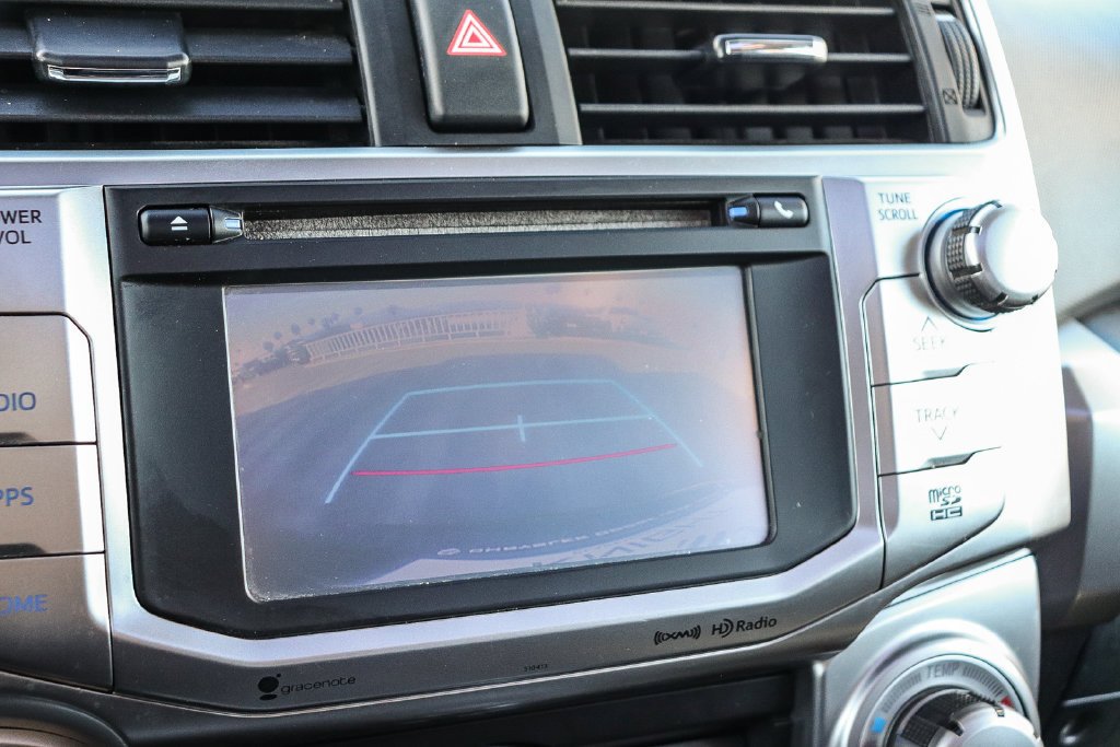 Used 2019 Nautical Blue Metallic Toyota SR5 Premium image 27