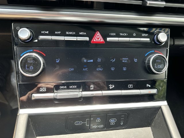 Used 2026 Black Hyundai SEL image 27