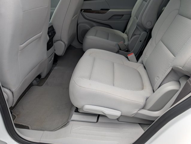 Used 2023 White GMC SLE image 28