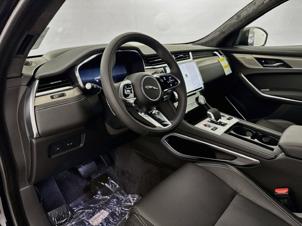 New 2026 Santorini Black Jaguar P400 R-Dynamic S image 9