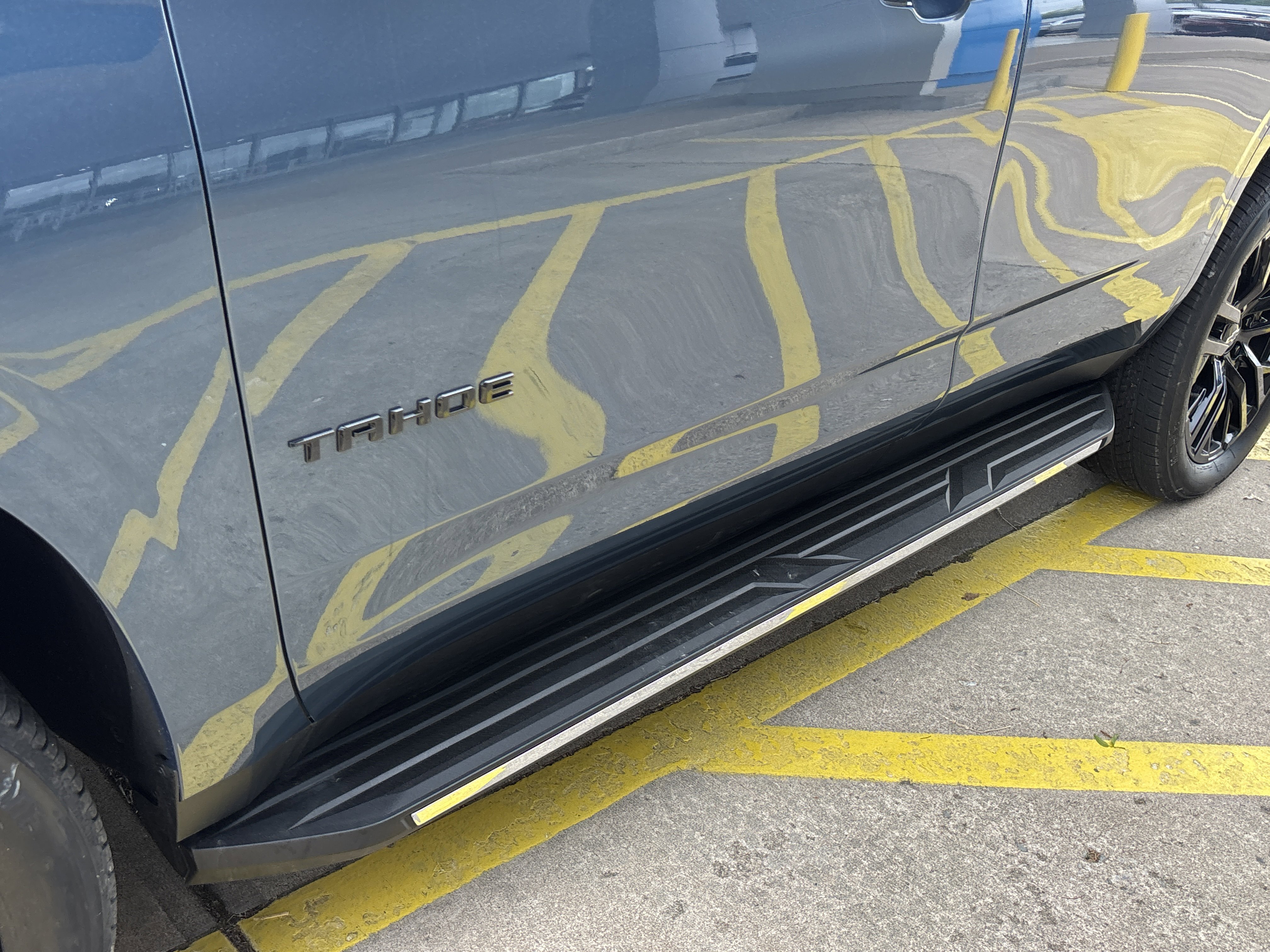 2025 Chevrolet Tahoe Premier - Photo 15