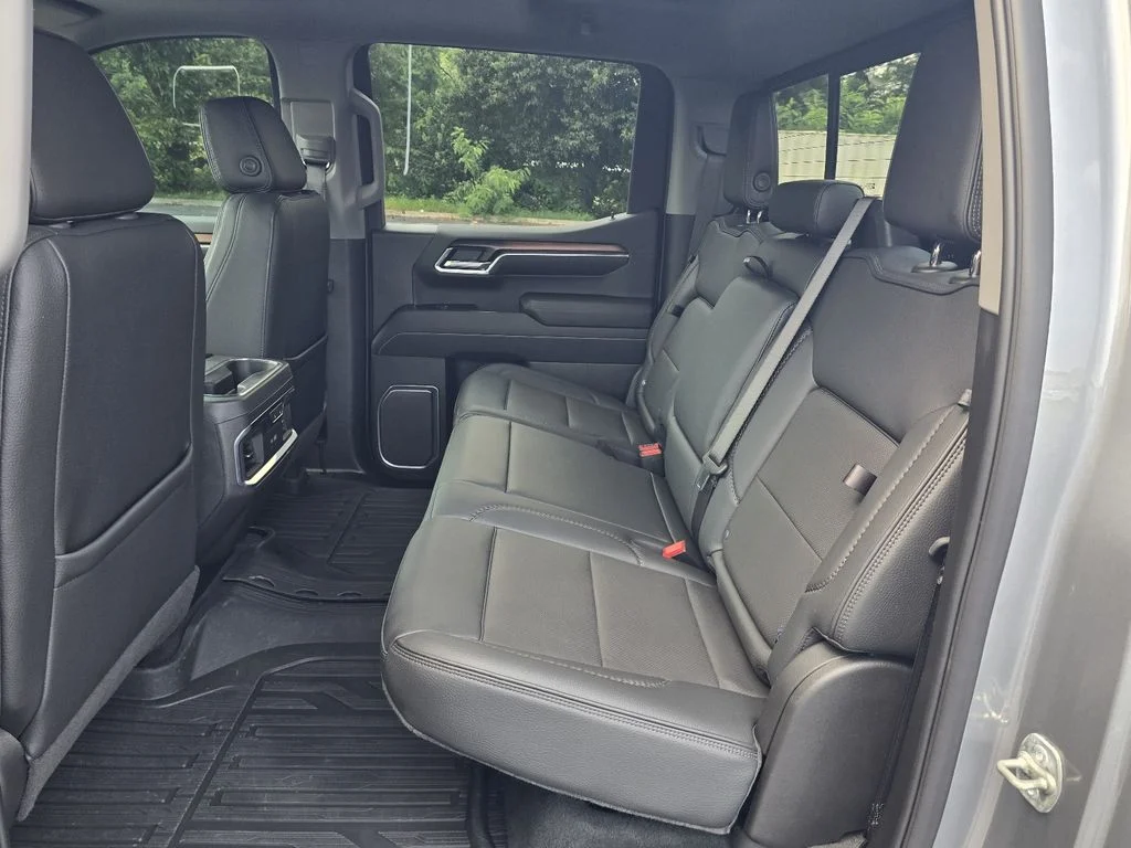 Used 2025 Sterling Metallic GMC Denali image 13