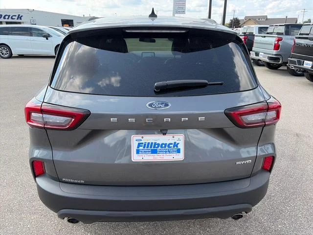 Used 2025 Gray Metallic Ford ST-Line Select image 6