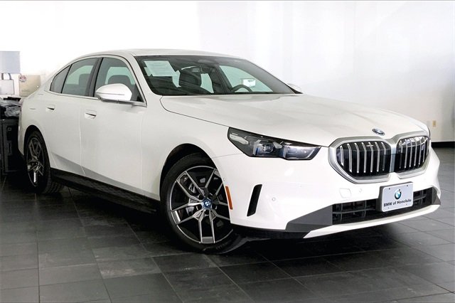 Used 2025 BMW i5 40 with VIN WBY13HG06SCT07494 for sale in Honolulu, HI