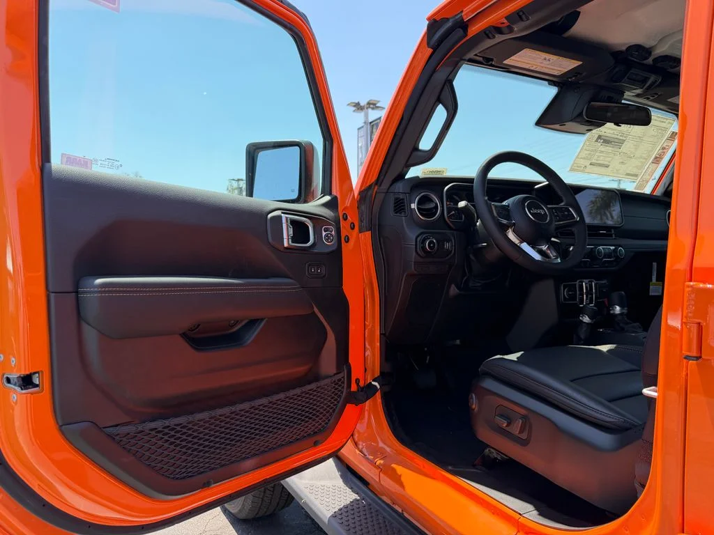 New 2025 Joose Exterior Paint Jeep Sahara image 13