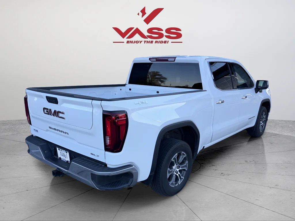 Used 2025 Summit White GMC SLT image 5