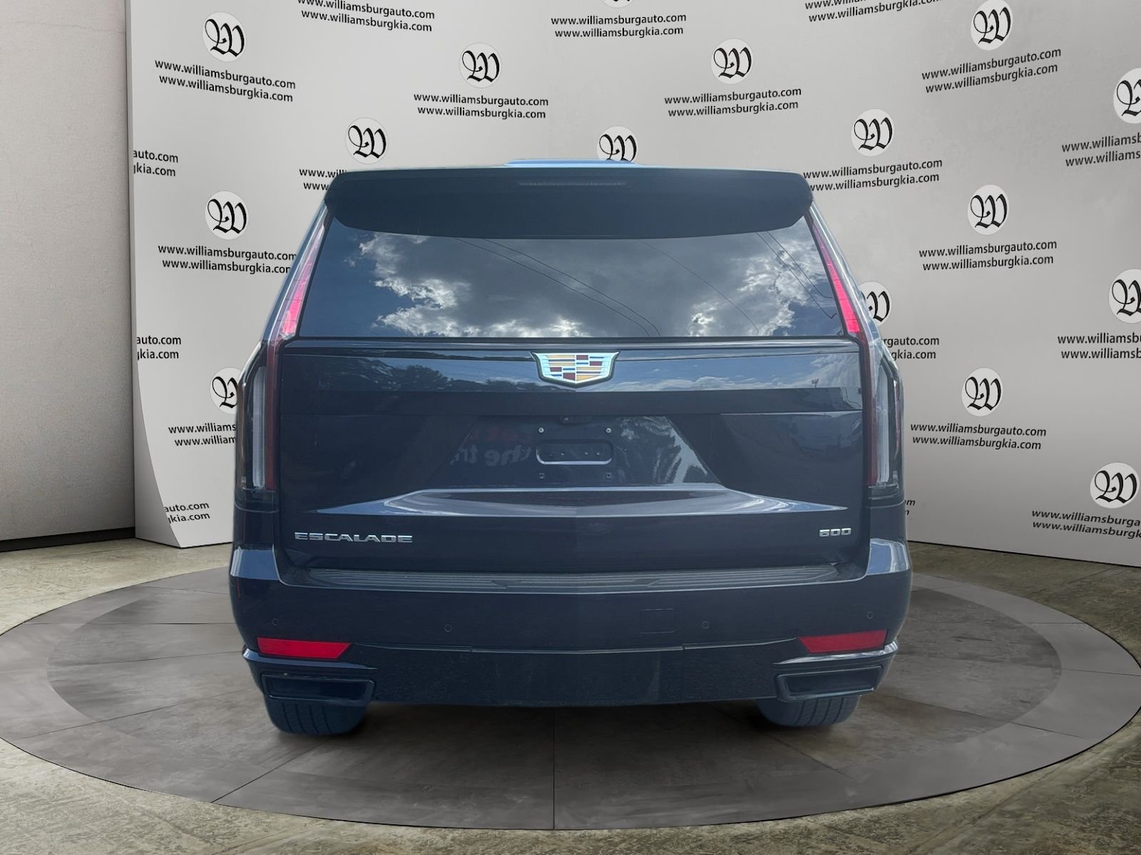 Used 2024 Gray Cadillac Sport Platinum image 4
