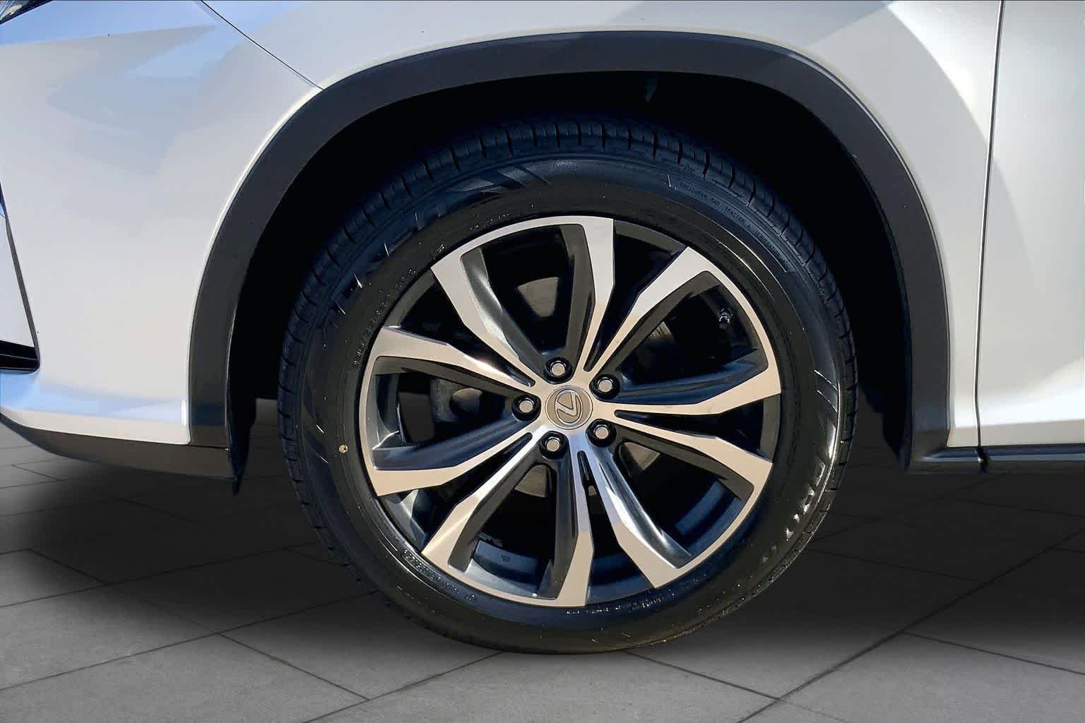 Used 2016 Eminent White Pearl Lexus  image 11