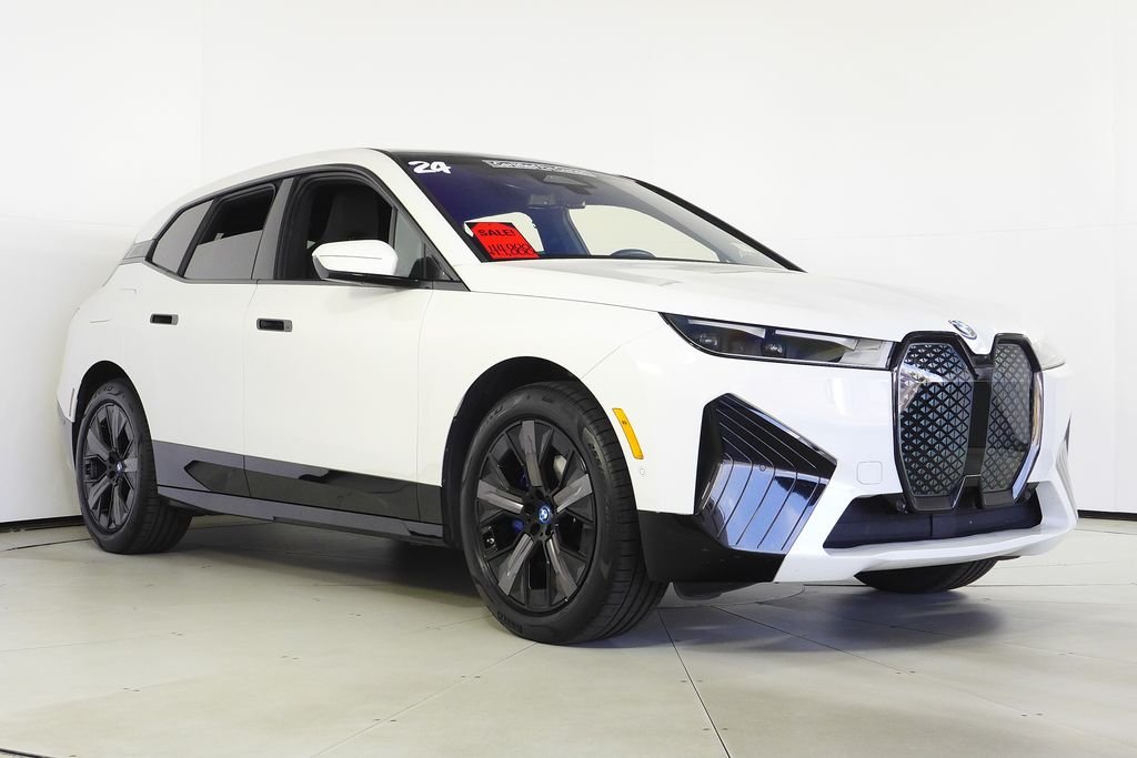 Certified Used 2024 Alpine White BMW xDrive50 image 4
