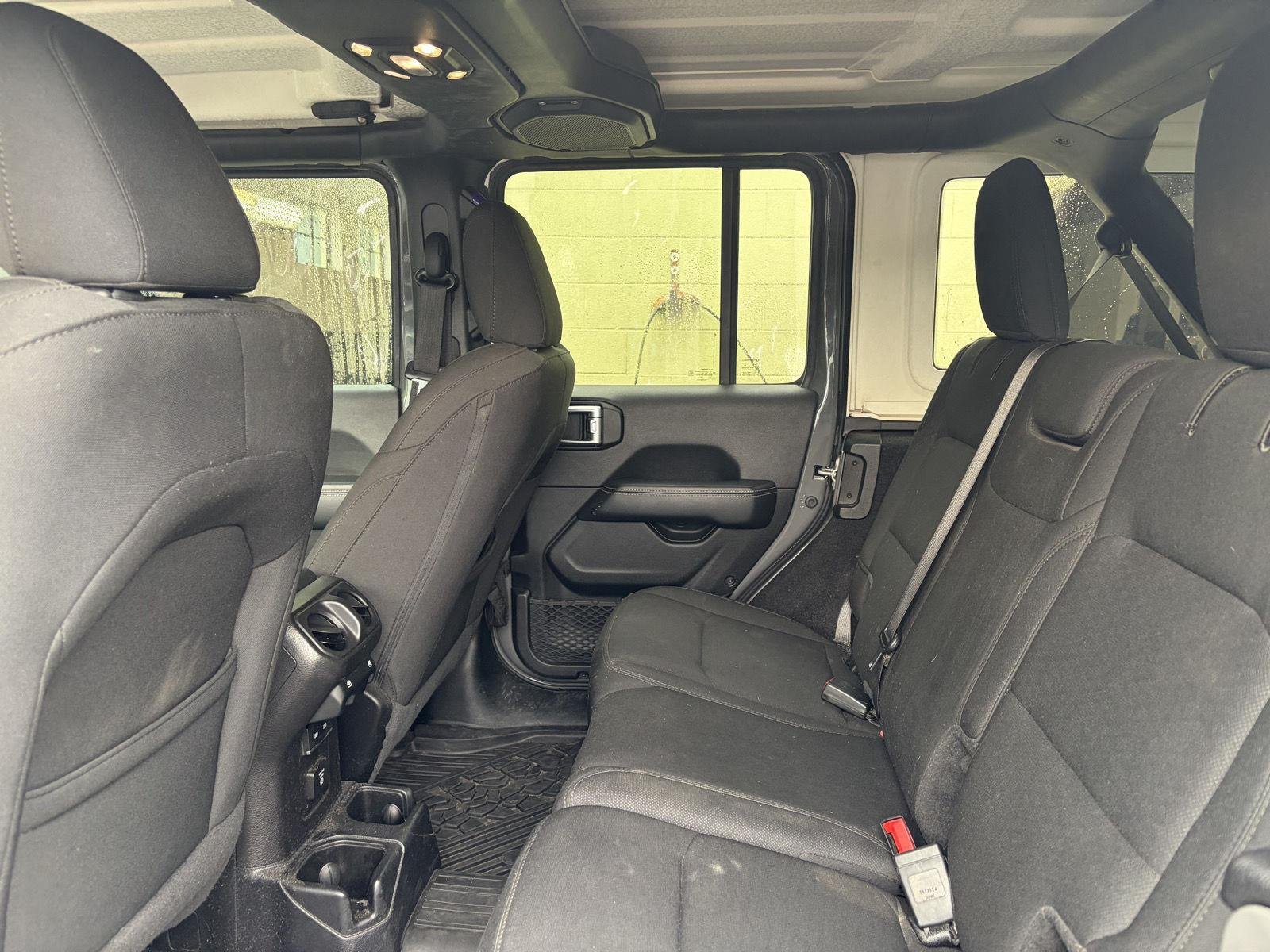 Used 2021 Sting-Grey Jeep Unlimited Sahara image 13
