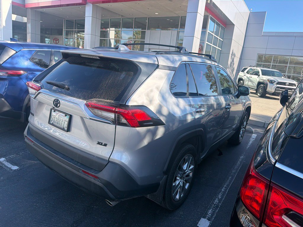 Used 2024 Silver Toyota XLE Premium image 4