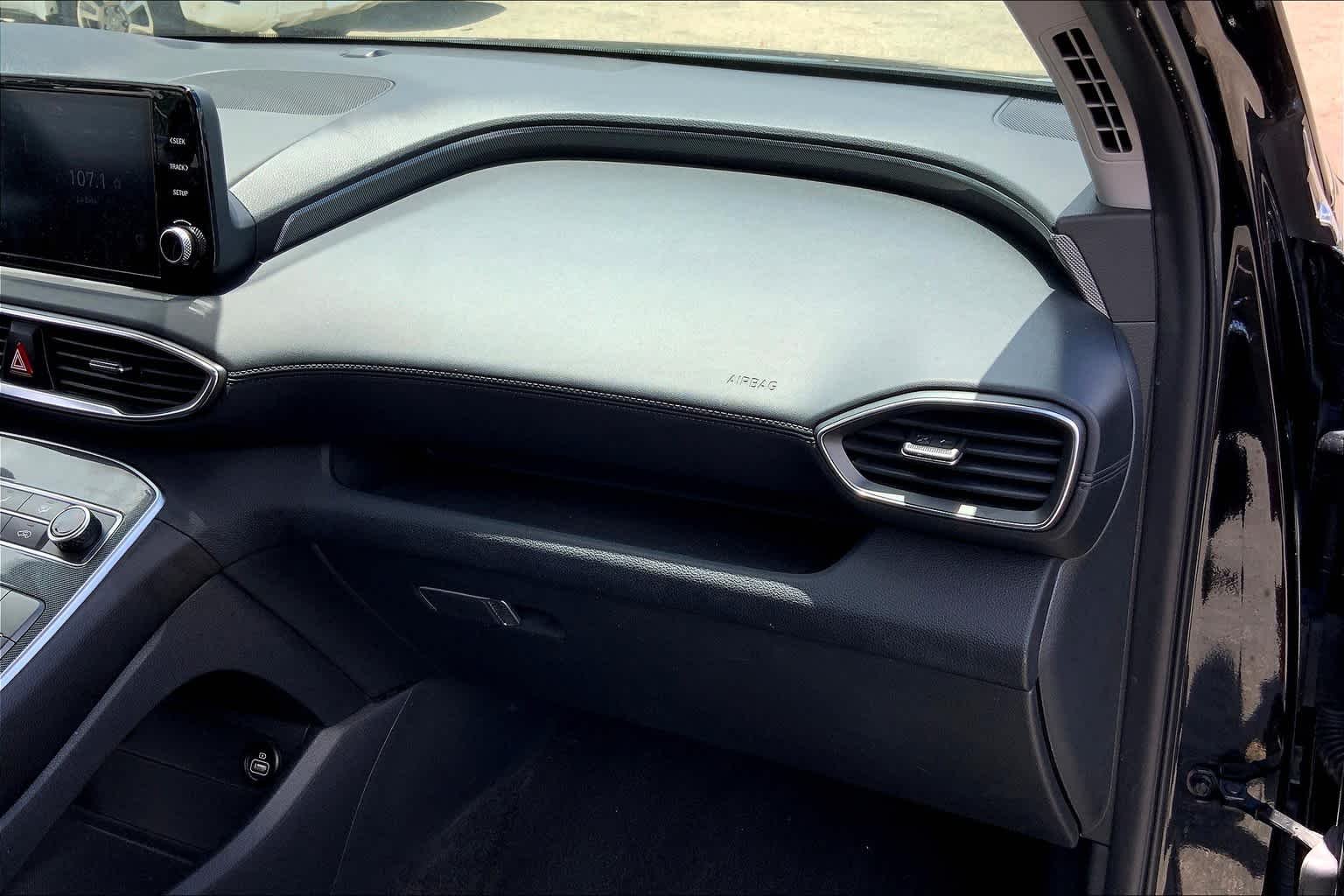 Used 2021 Twilight Black Hyundai SE image 17