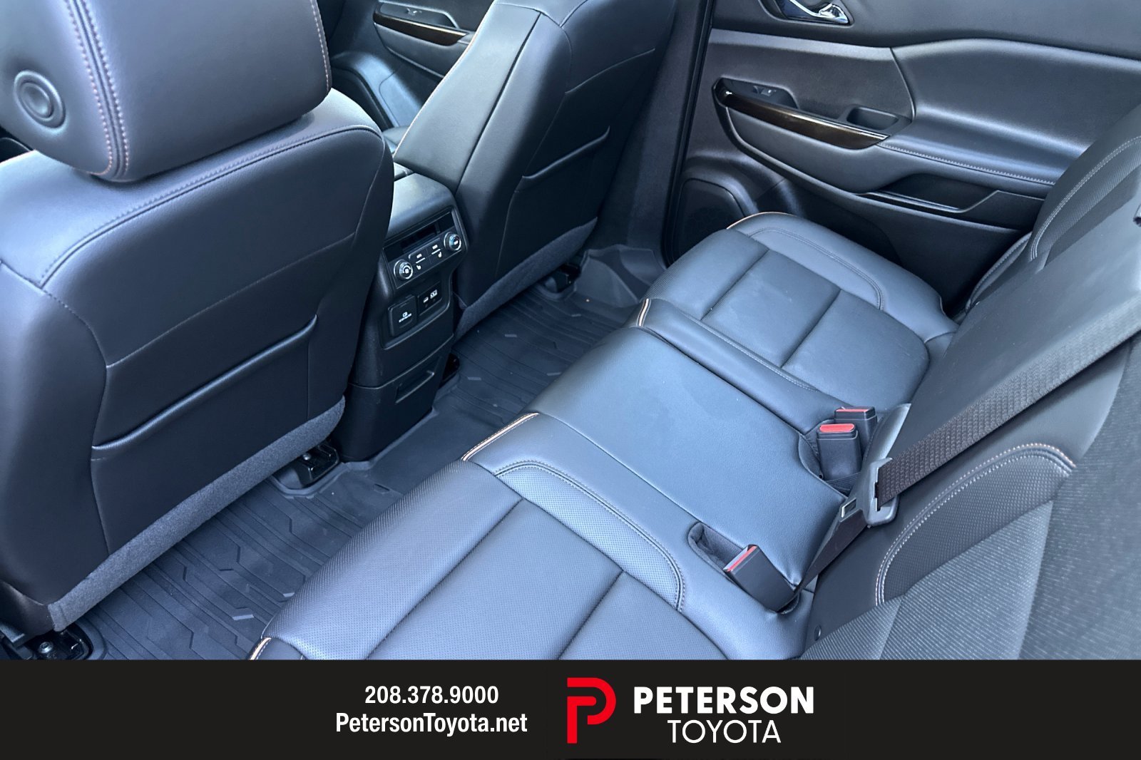 2023 GMC Acadia AT4 - Photo 11