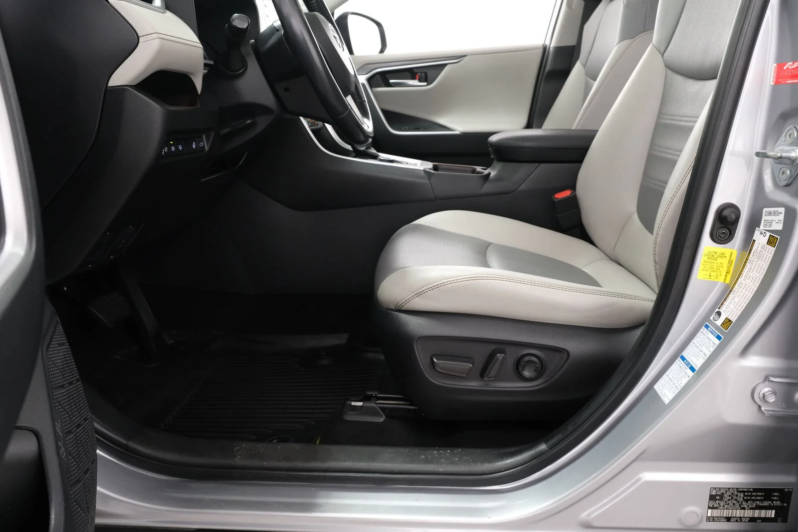 Used 2019 Silver Toyota Limited image 31