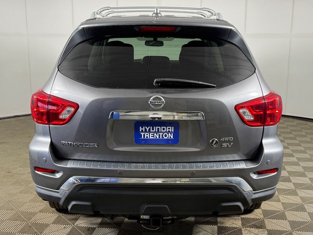 2019 Nissan Pathfinder SV - Photo 11